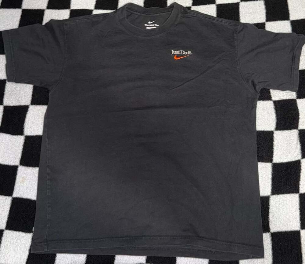 Nike The Nike Tee Loose Fit Just Do It Black T-Shirt